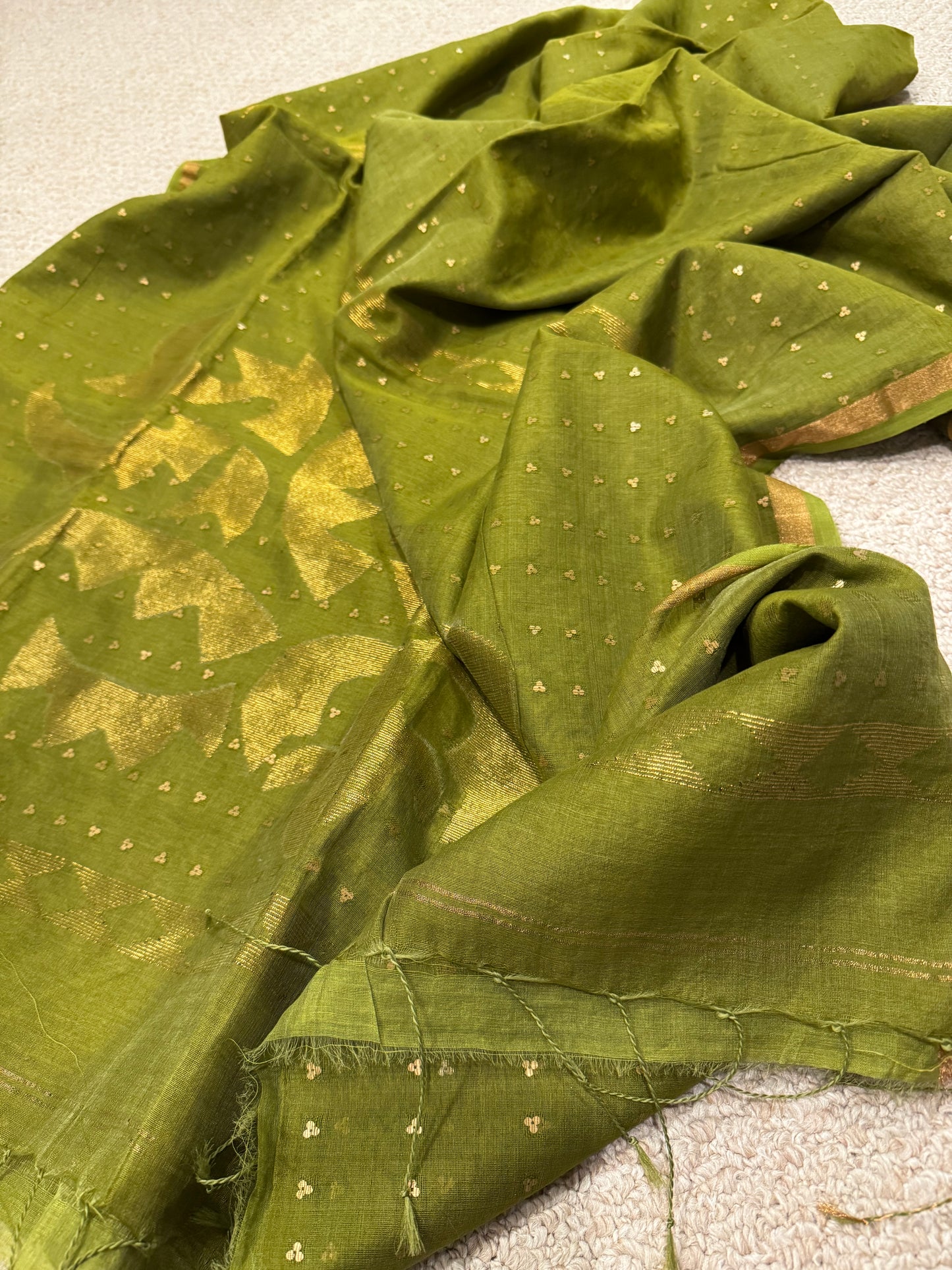 Sequinned silkcotton saree with Jamdani pallu