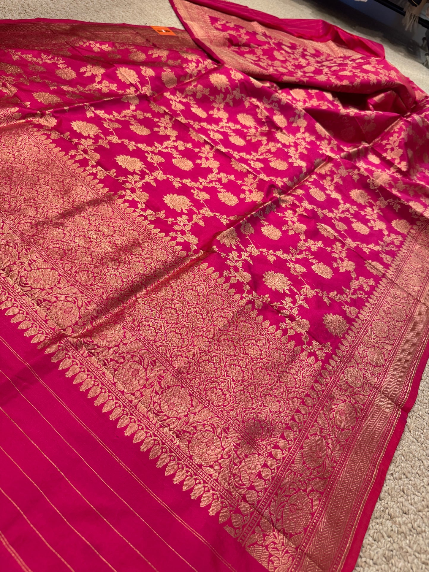 GUL - a handwoven BANARASI silk dupatta