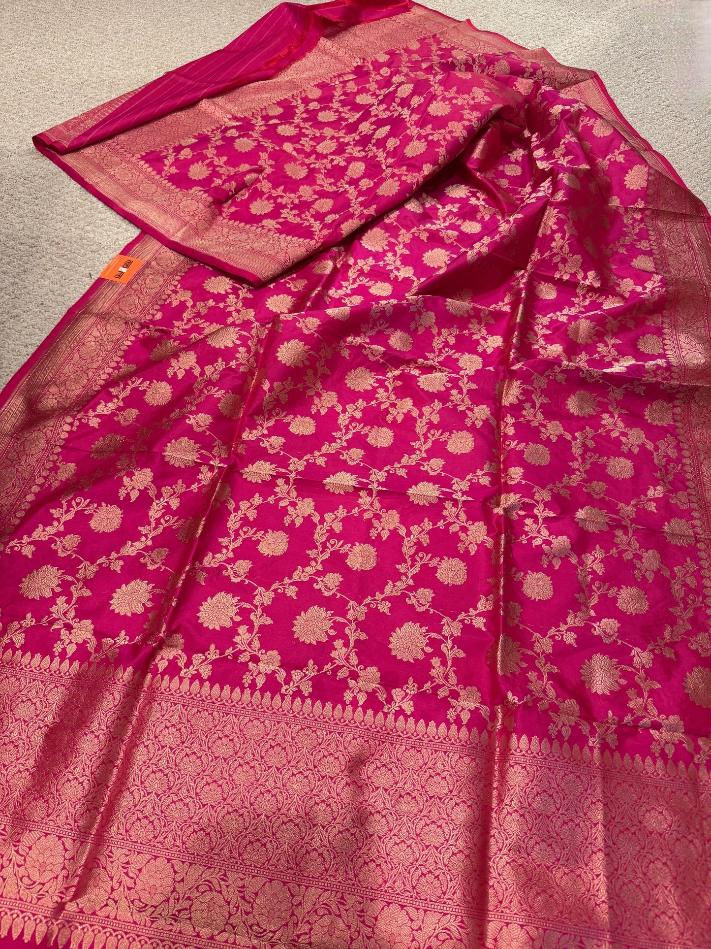 GUL - a handwoven BANARASI silk dupatta