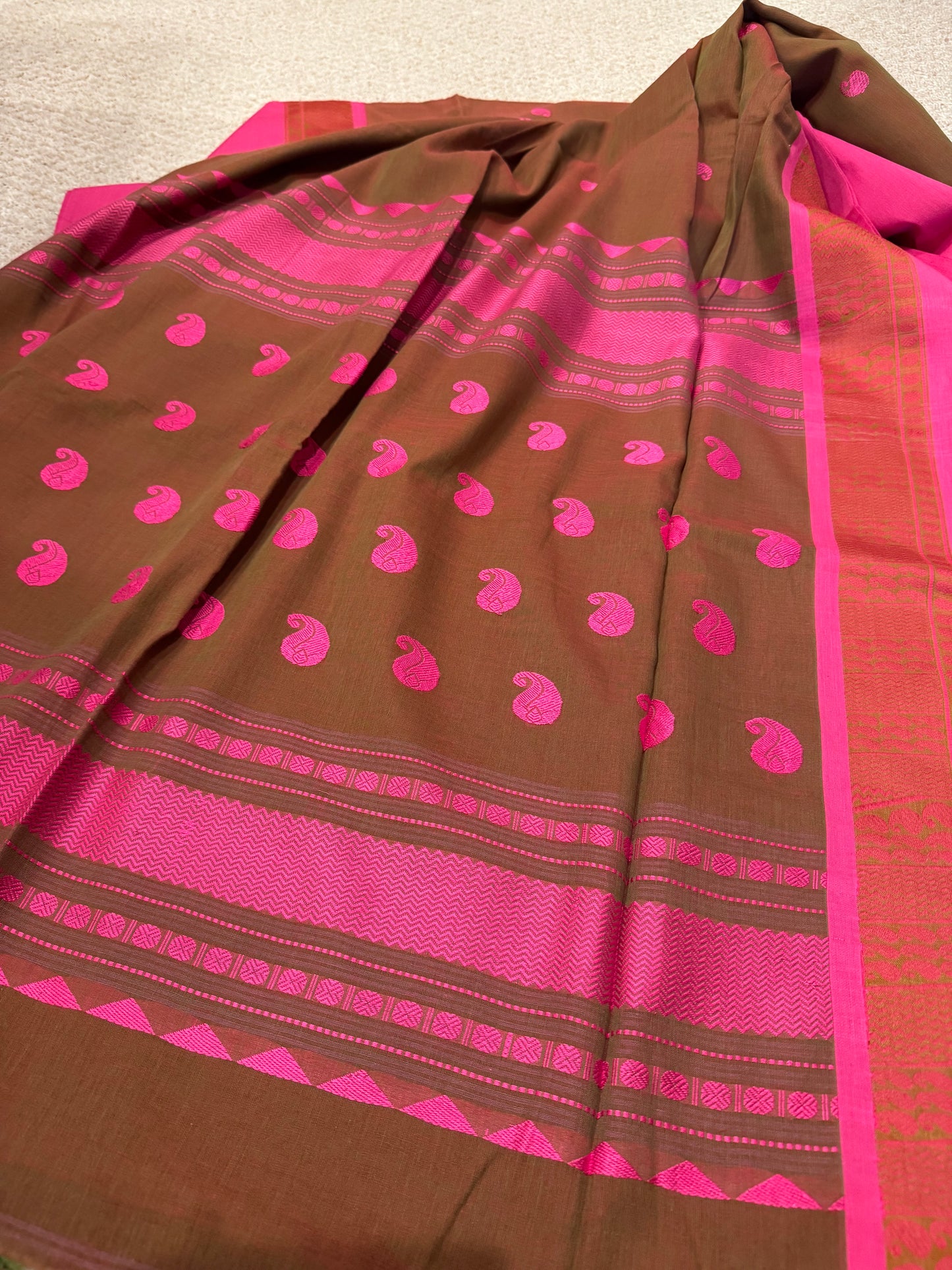 Handwoven Cotton saree from West Bengal