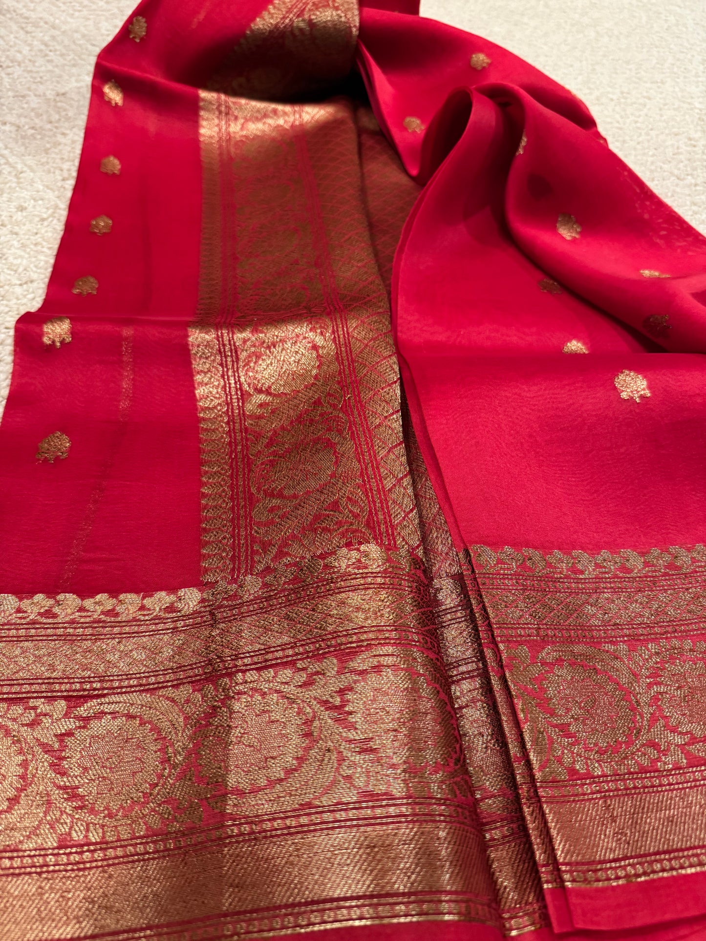 Handwoven Red Kora silk ( Organaza) Banarasi saree