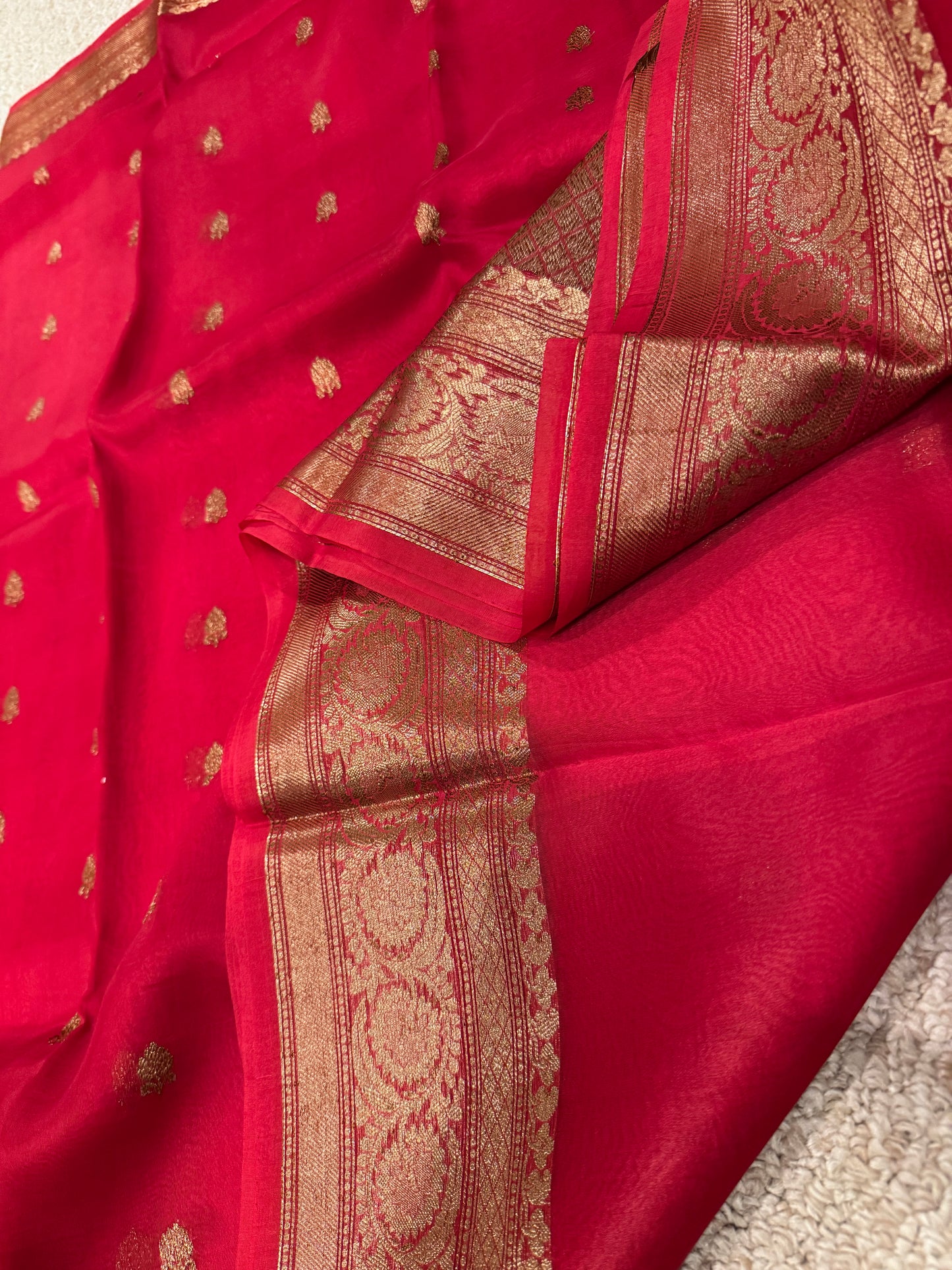 Handwoven Red Kora silk ( Organaza) Banarasi saree