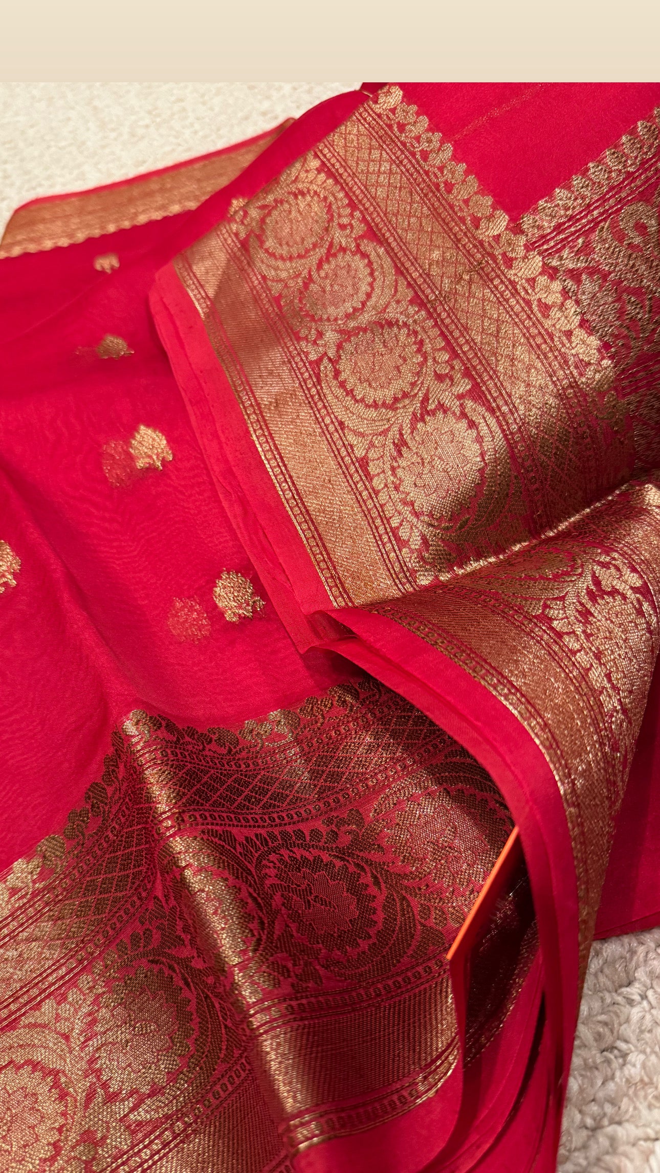 Handwoven Red Kora silk ( Organaza) Banarasi saree