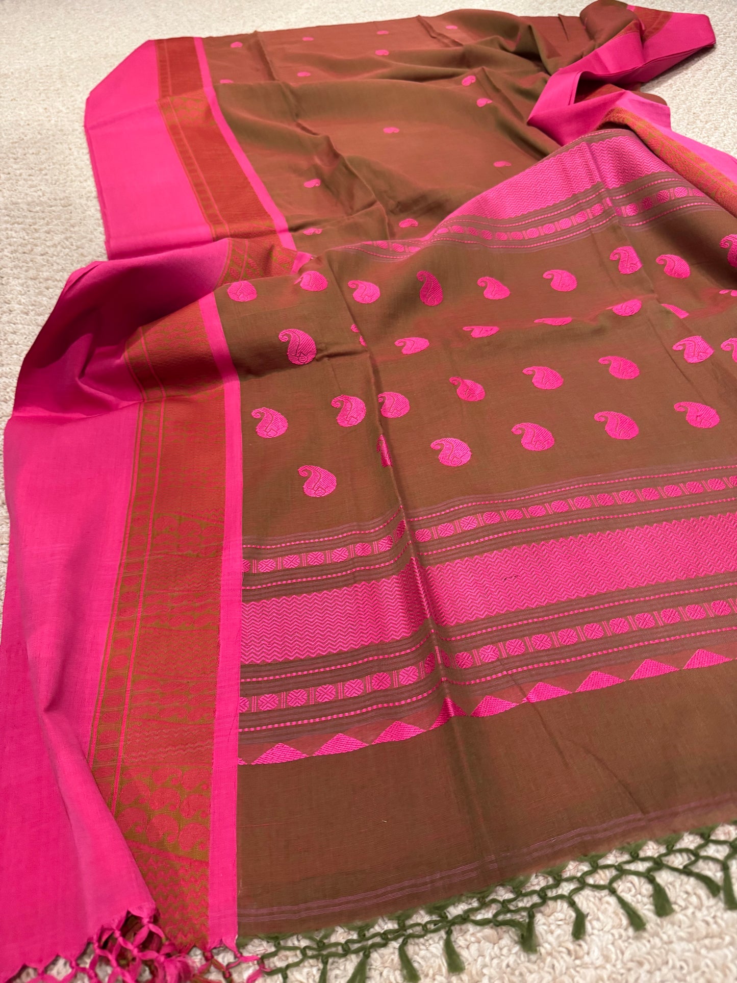 Handwoven Cotton saree from West Bengal